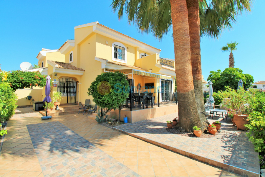 Resale - Villa - Villamartin - Los Dolses