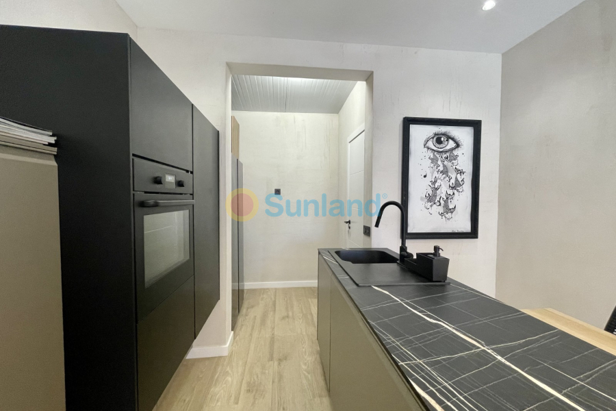 Вторичка - Bилла - Torrevieja - Nueva Torrevieja - Aguas Nuevas
