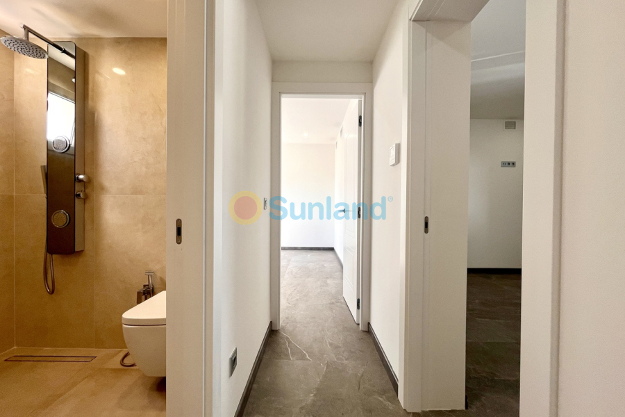 Resale - V - Los Balcones