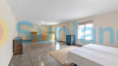 Resale - Villa - Albatera