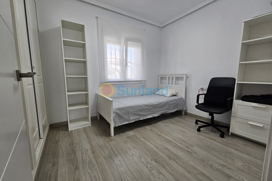 Вторичка - Bилла - Ciudad Quesada