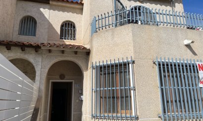 Resale - Townhouse - Jacarilla - Comunidad Valenciana