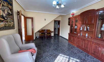 Resale - Townhouse - Jacarilla - Comunidad Valenciana