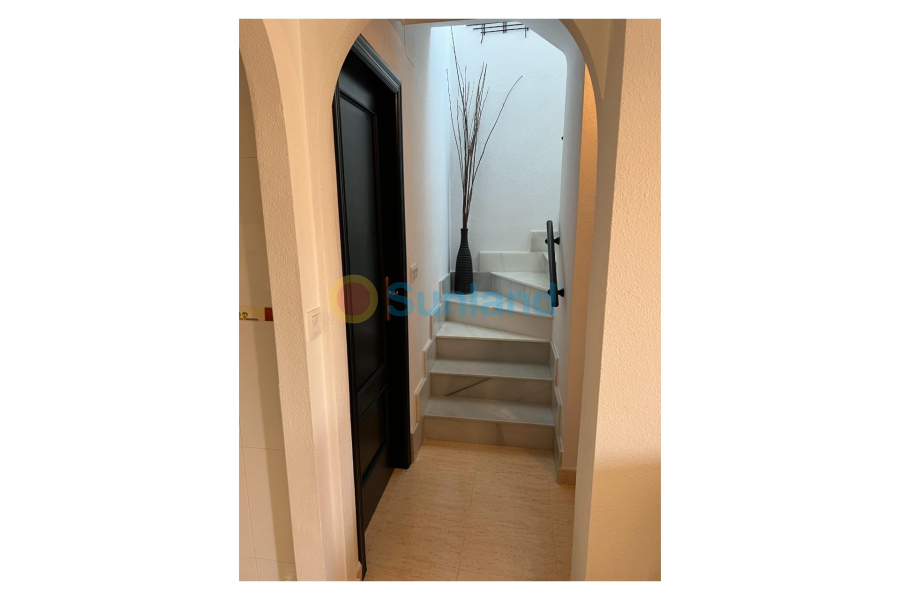 Resale - Apartment - Punta Prima - 