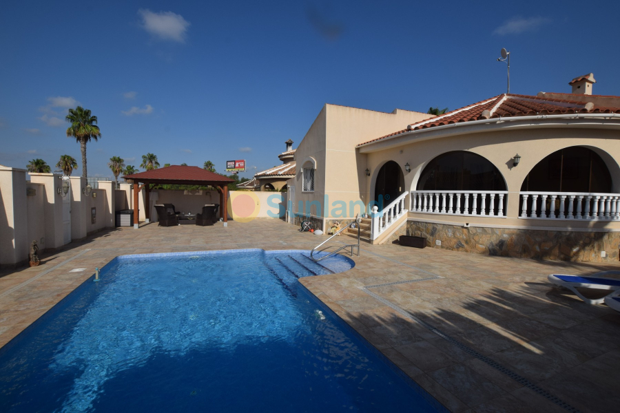 Resale - Detached Villa - Benijófar - Monte Azul/ El Dorado