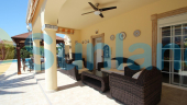 Resale - Villa - Torrevieja - 