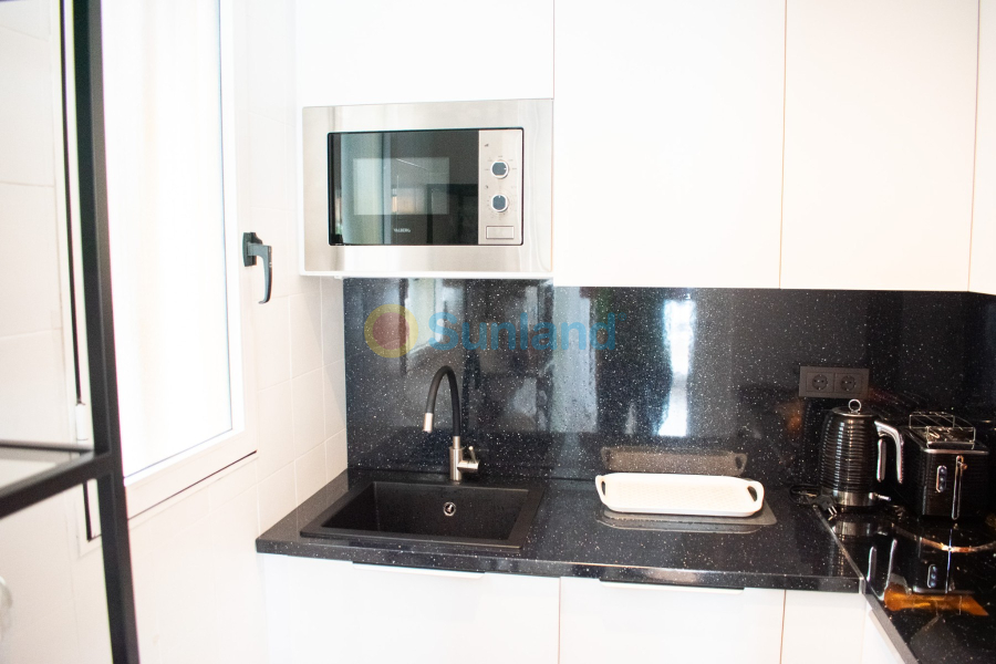 Resale - Apartment - Torrevieja - La Mata