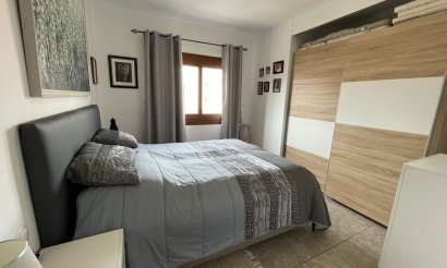 Resale - Apartment - Flat - Almoradí - Center