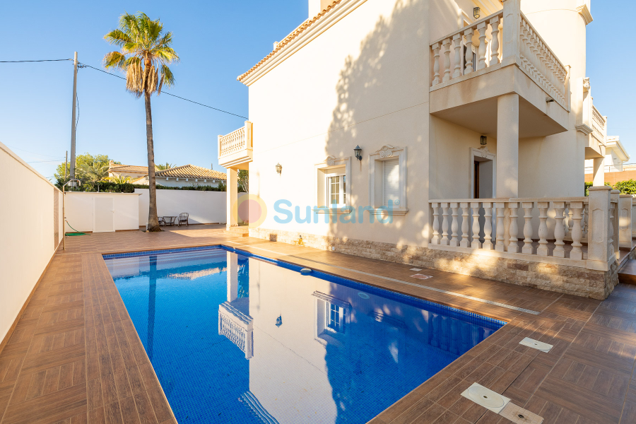 Resale - Villa - Orihuela Costa - Cabo Roig