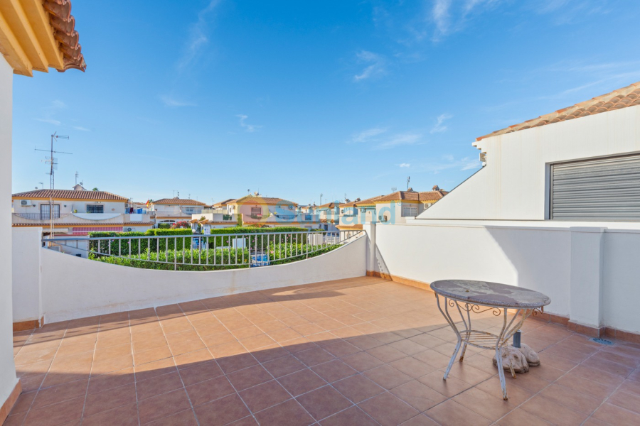 Resale - Villa - Orihuela Costa - 