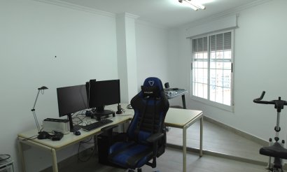 Alquiler a largo plazo - Adosado - Crevillente