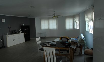 Alquiler a largo plazo - Adosado - Crevillente