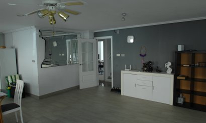 Alquiler a largo plazo - Adosado - Crevillente