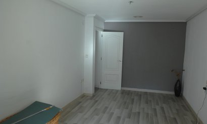 Alquiler a largo plazo - Adosado - Crevillente