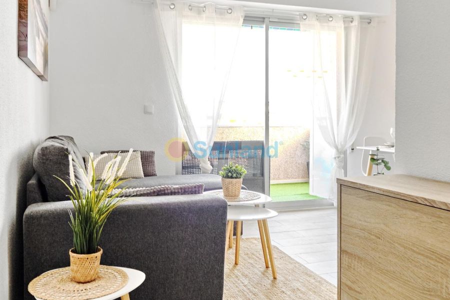 Resale - Apartment - Torrevieja - La Mata