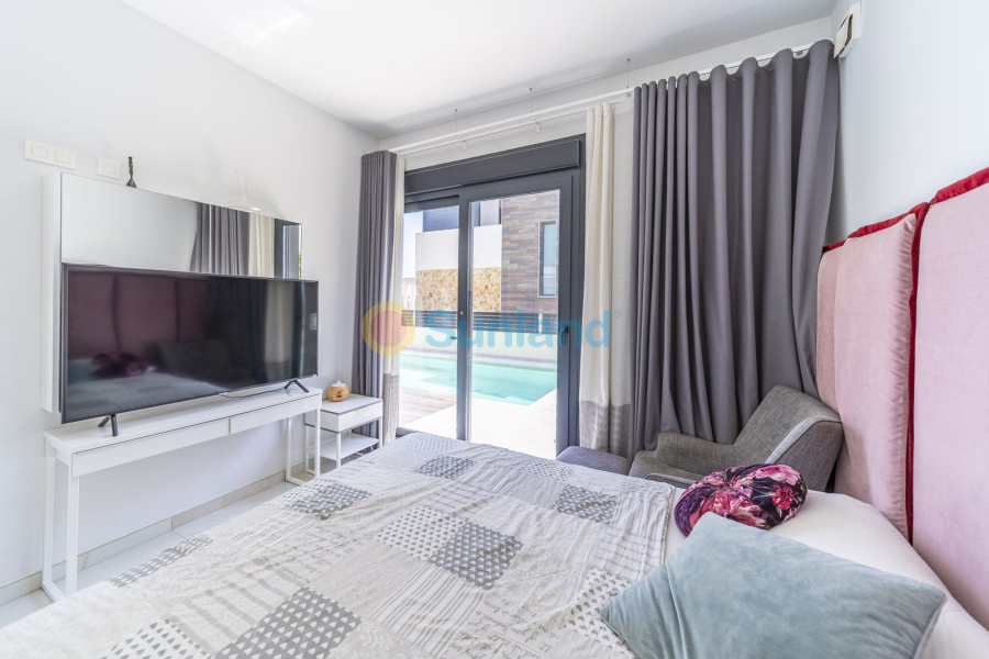 Resale - Villa - Orihuela Costa - Lomas De Cabo Roig