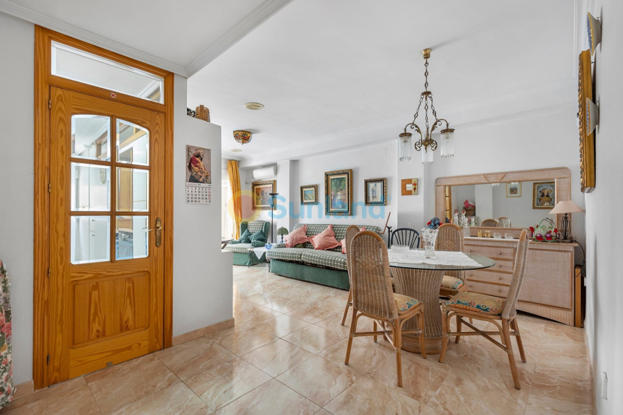 Använda fastigheter - Apartment - Flat - La Mata - Playa