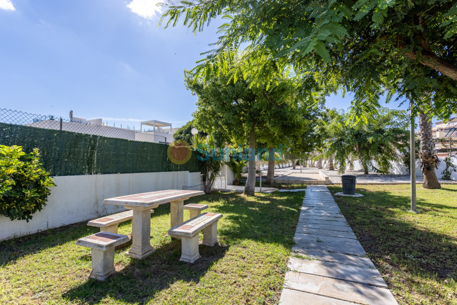 Resale - Town House - Orihuela Costa - Villamartin