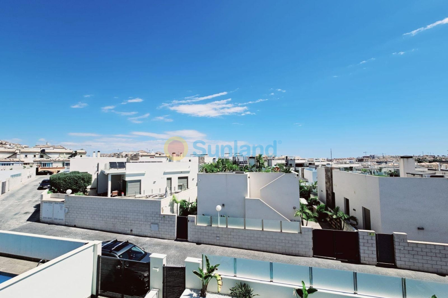 Använda fastigheter - Villa - Orihuela Costa - Villamartin