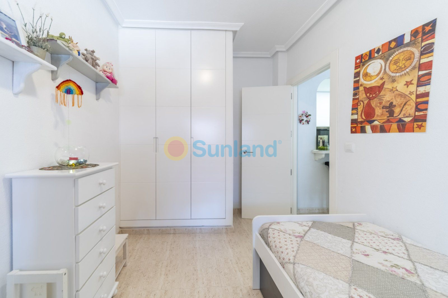 Resale - Apartamento - Torrevieja - La Mata