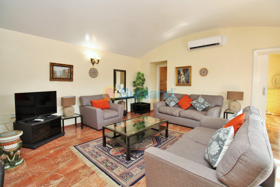Resale - Apartment - Las Ramblas