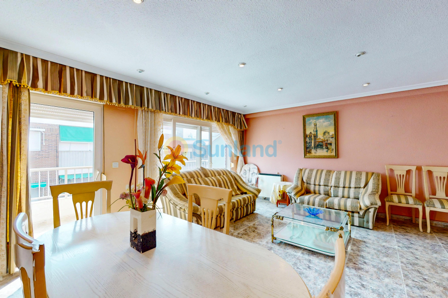 Resale - Apartamento - Torrevieja - Acequion