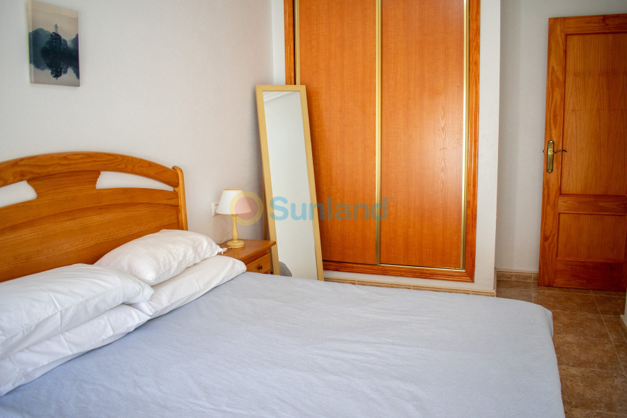 Resale - Apartment - Orihuela Costa - Campoamor