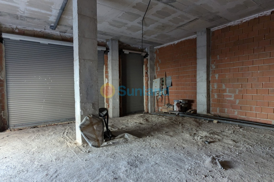 Resale - Commercial - Torrevieja