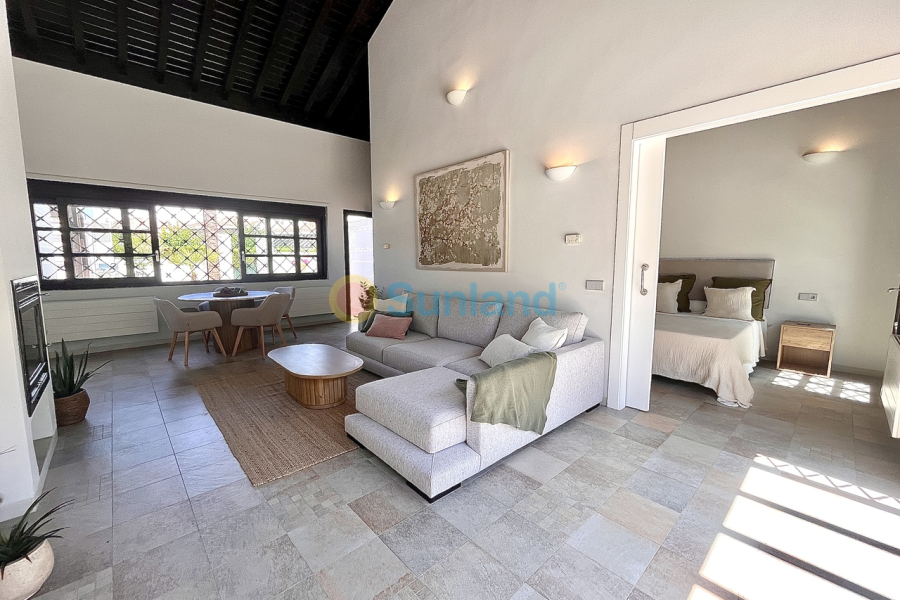 Brukte eiendommer - T - Sucina