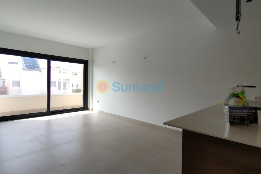 Resale - Townhouse - Torrevieja - El Acequión - Los Náufragos