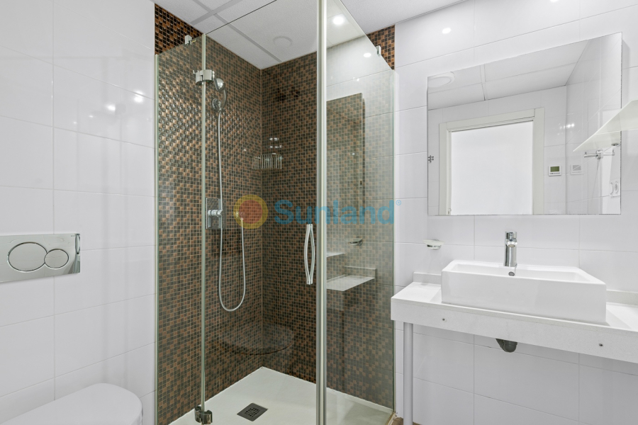 Använda fastigheter - Lägenhet - Orihuela Costa - Punta Prima