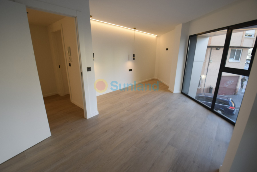 Resale - Apartment - Alicante