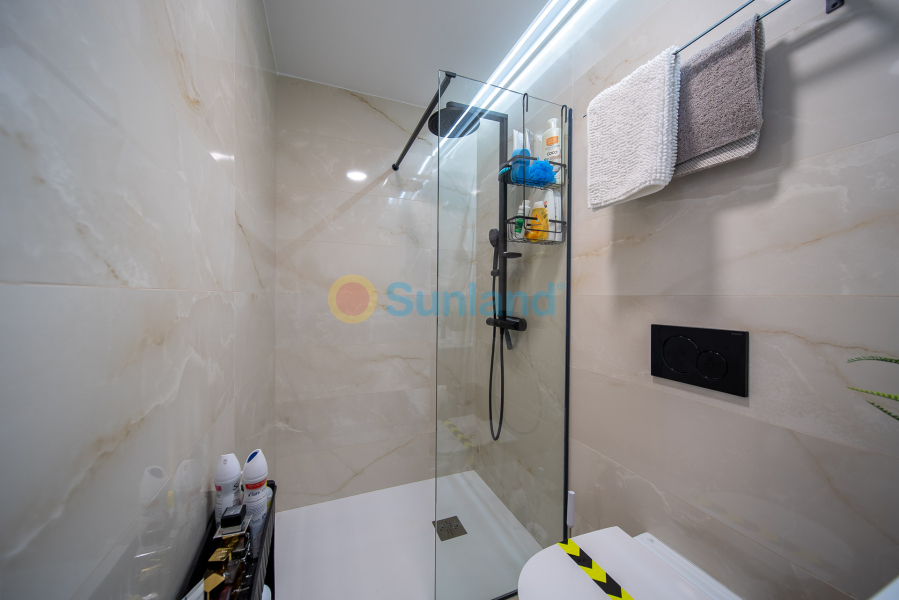 Resale - Apartamento - Torrevieja - Punta Prima