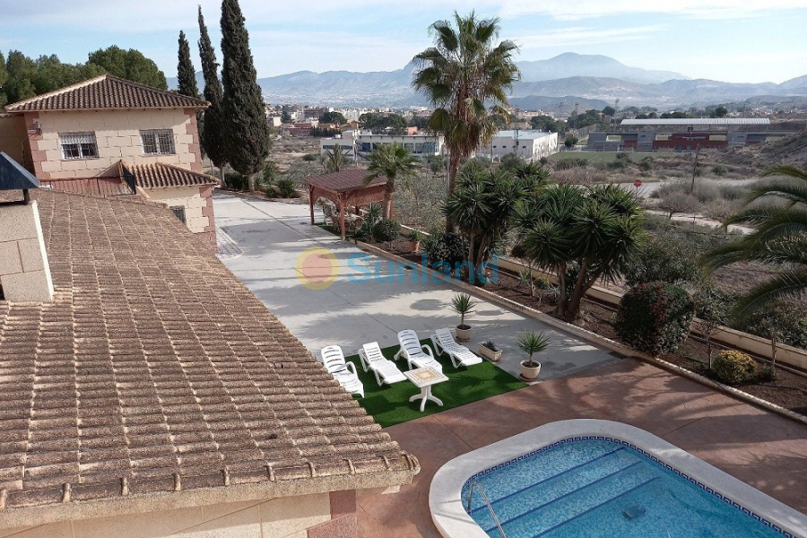 Resale - Villa - Monovar - 