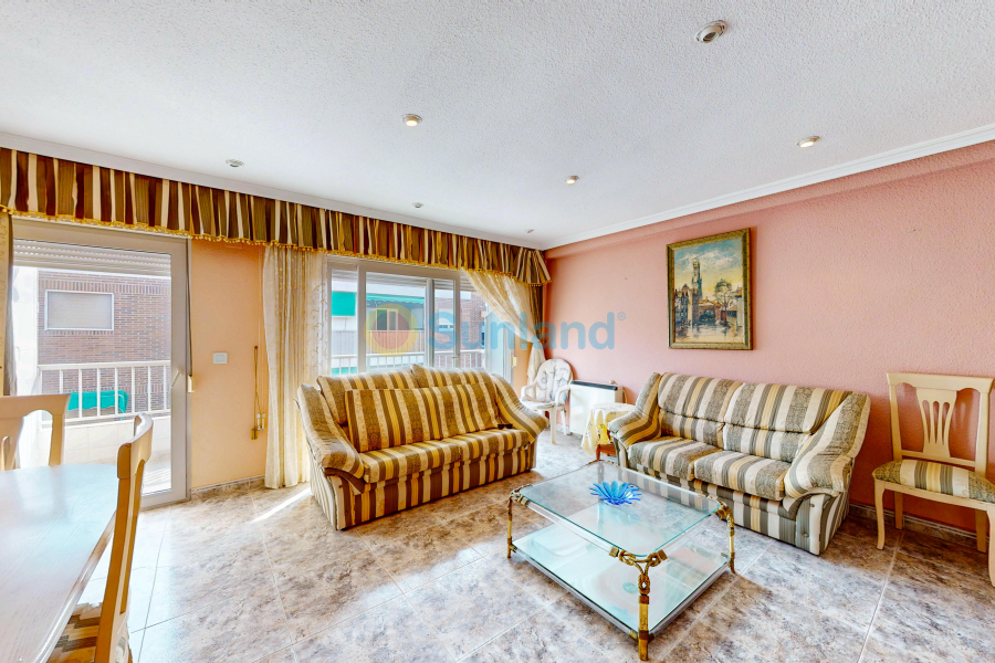 Resale - Apartamento - Torrevieja - Acequion