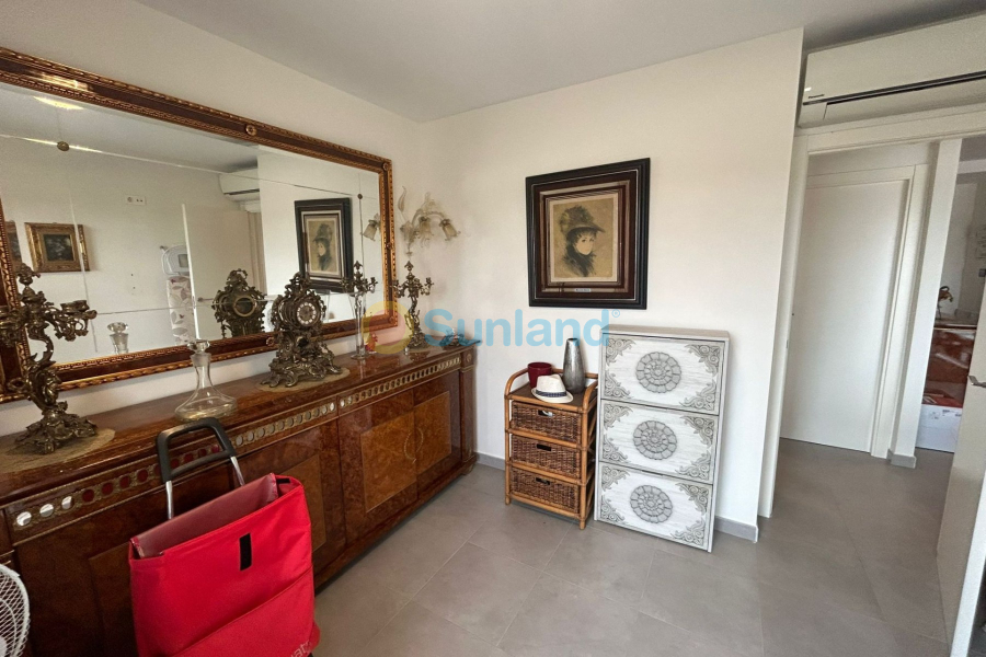 Resale - Apartment - Orihuela Costa - Villamartin