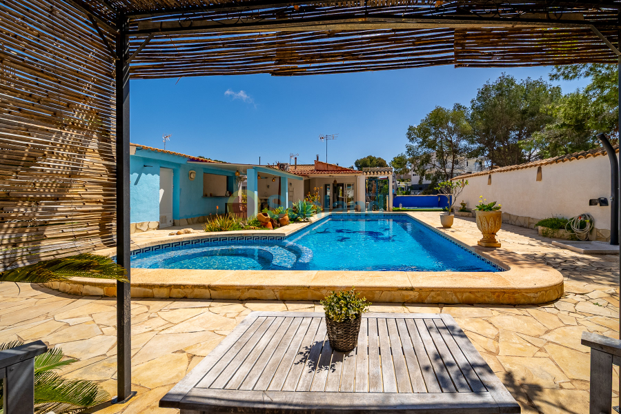 Resale - Villa - Torrevieja - Los Balcones