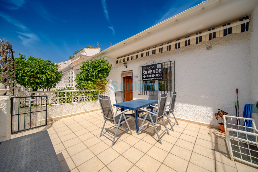 Resale - Villa - Guardamar del Segura - Pinomar