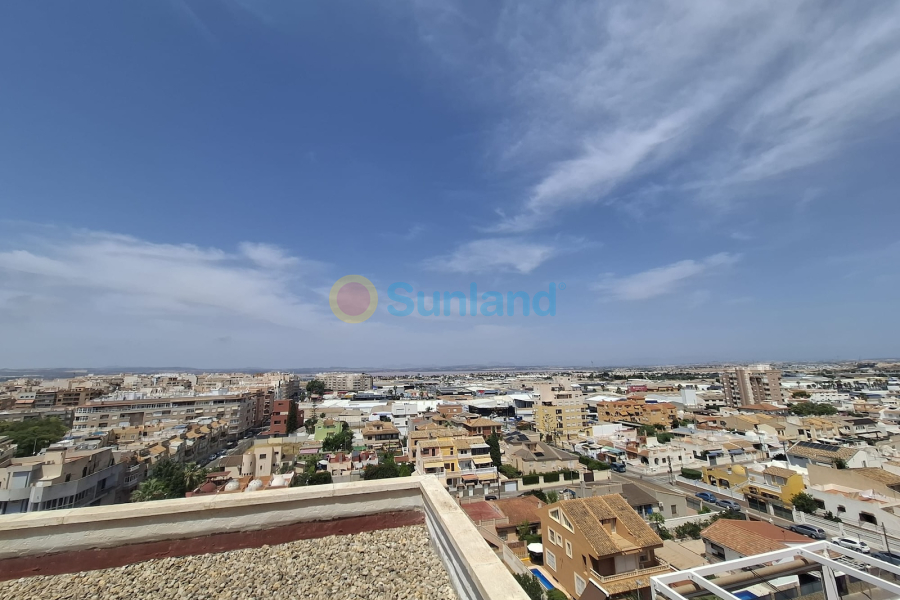 Resale - Apartamento - Torrevieja - Centro