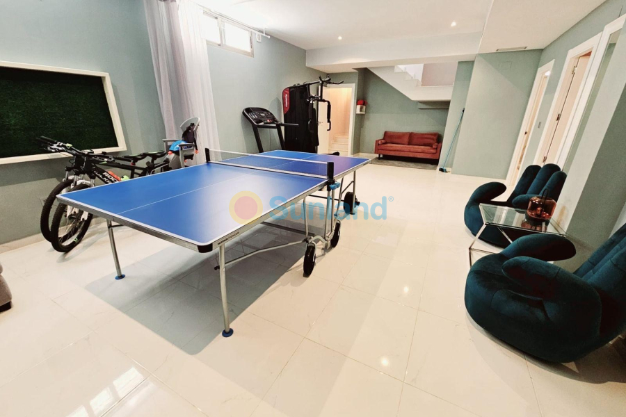 Använda fastigheter - Villa - Orihuela Costa - Villamartin