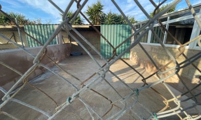 Resale - Finca / Country Property - Elche - Las Bayas