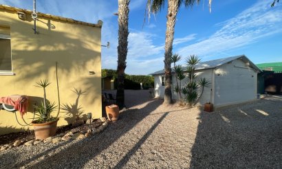 Resale - Finca / Country Property - Elche - Las Bayas