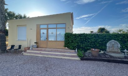 Resale - Finca / Country Property - Elche - Las Bayas