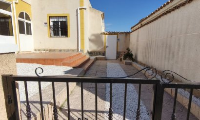 Resale - Bungalow - Orihuela Costa - Punta Prima