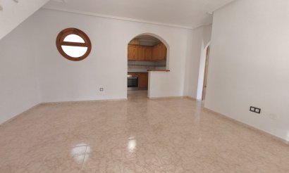 Resale - Bungalow - Orihuela Costa - Punta Prima
