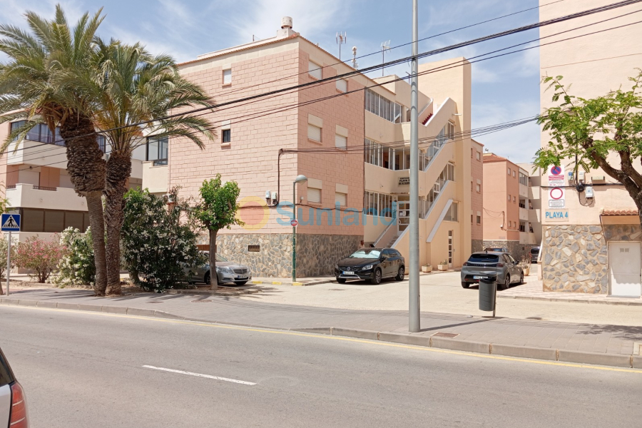 Resale - Apartment - Orihuela Costa - Mil Palmeras