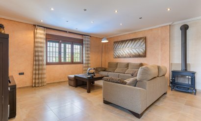 Använda fastigheter - Villa - Los Montesinos - La Herrada