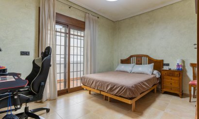 Använda fastigheter - Villa - Los Montesinos - La Herrada