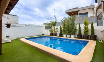 Använda fastigheter - Villa - Los Montesinos - La Herrada