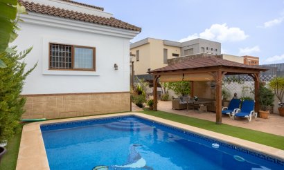 Använda fastigheter - Villa - Los Montesinos - La Herrada
